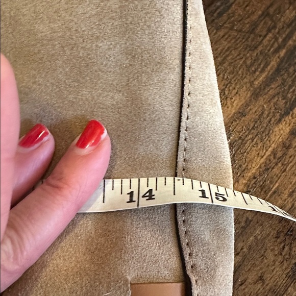 MICHAEL Michael Kors | Vivian Woven Hobo Bag in Shell Suede & Acorn Leather - Picture 14 of 16